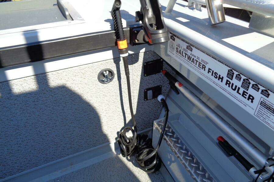 2022 Hewes 210 Sea Runner ET HT