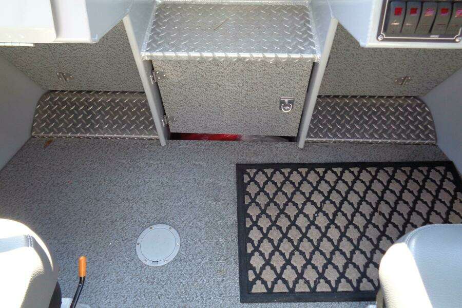 2022 Hewes 210 Sea Runner ET HT