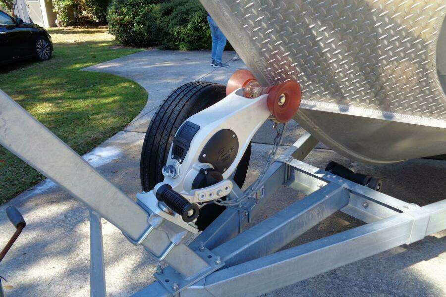 2022 Hewes 210 Sea Runner ET HT