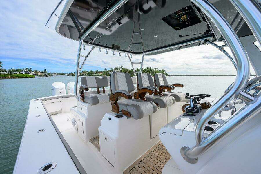Valhalla 46 - Starboard Forward Helm Seating