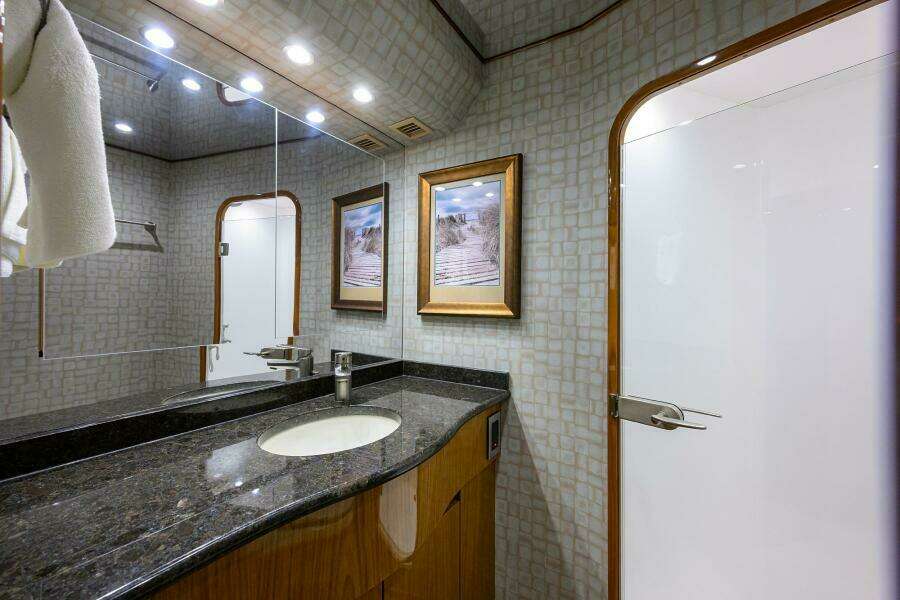 Viking 82 BLU FROG - Forward Head