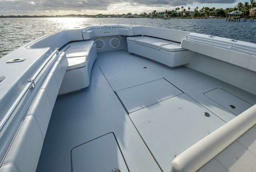 2024 Contender 44 ST