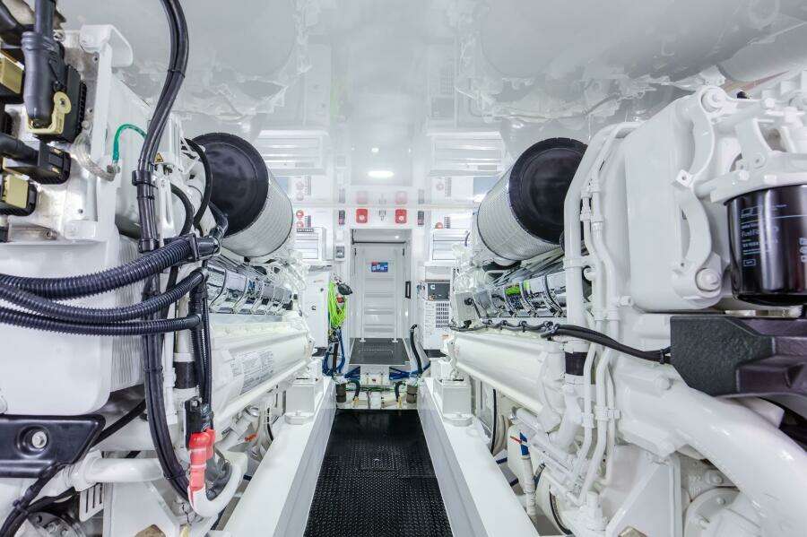 2024 Viking 68 Convertible