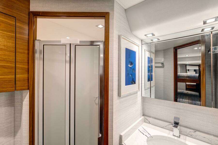 2024 Viking 68 Convertible