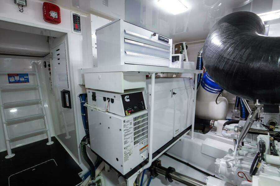 2024 Viking 68 Convertible