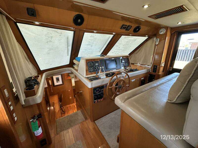 60' Jefferson pilothouse forward