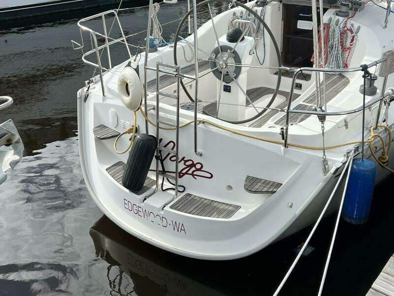 2007 Delphia 33 Sloop