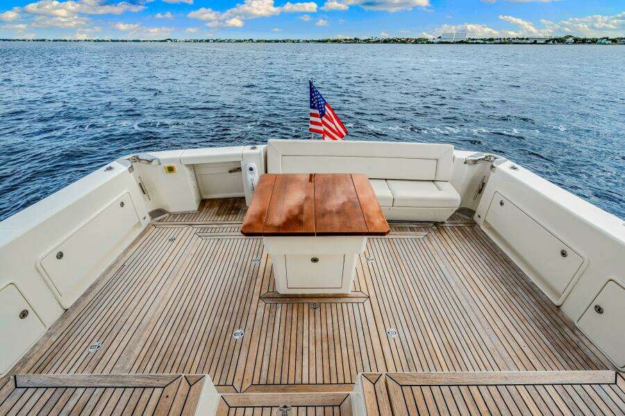 2015 Riviera 565 SUV