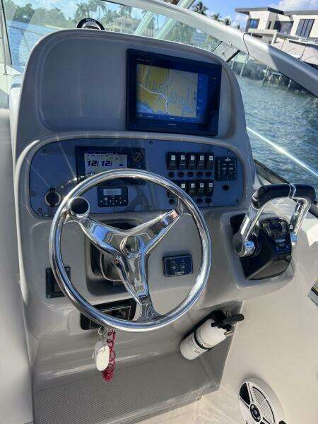 2014 Robalo R265