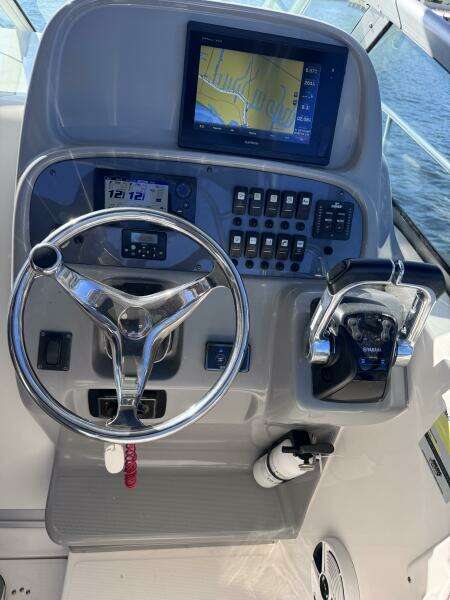 2014 Robalo R265