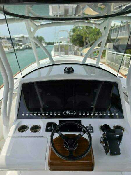 Valhalla 33 JUST ONE MORE - Exterior Helm