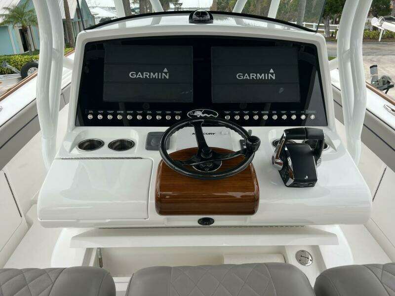 Valhalla 33 JUST ONE MORE - Helm 