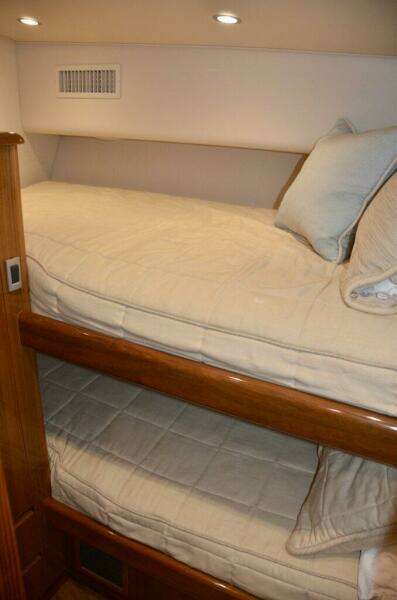 Viking 52 ONE MORE - Guest Cabin