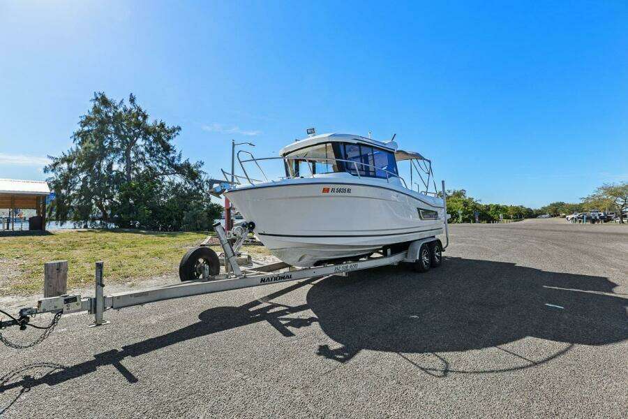 2017 Jeanneau Merry Fisher 695 Marlin