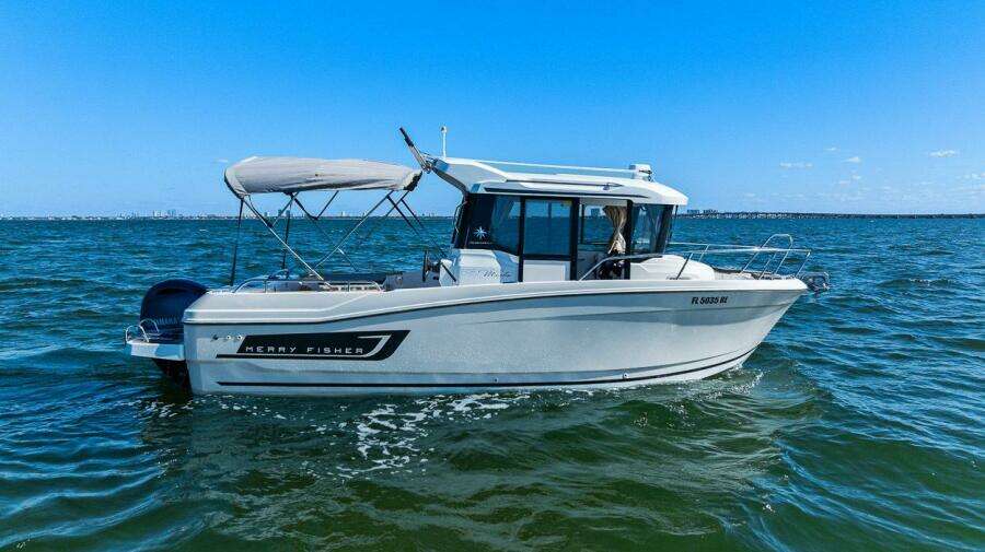 2017 Jeanneau Merry Fisher 695 Marlin