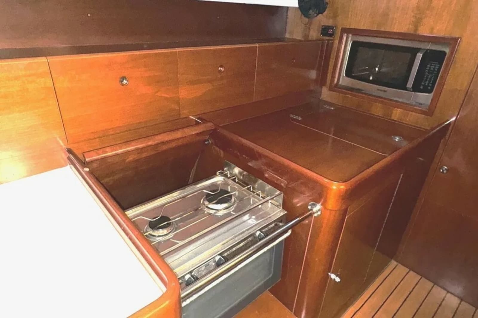 2004 Beneteau First 47.7 Shoal Draft Two-Cabin Two-Head