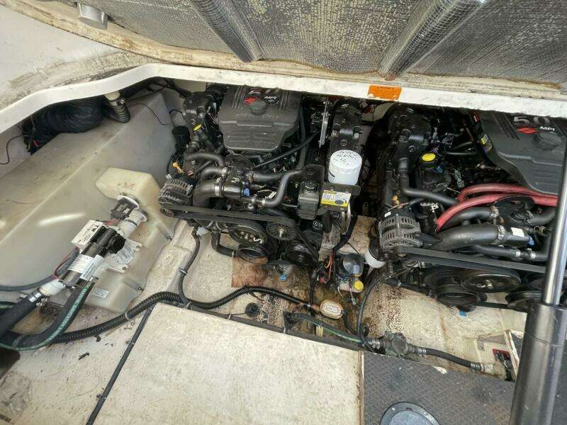 2005 Chaparral 290 Signature