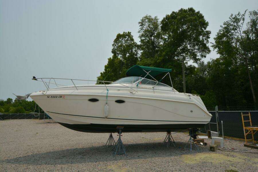 1999 Rinker Fiesta Vee 270