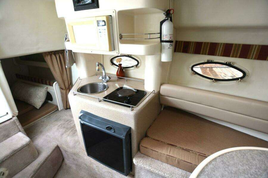 1999 Rinker Fiesta Vee 270