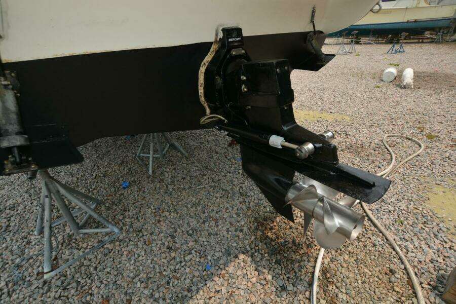 1999 Rinker Fiesta Vee 270