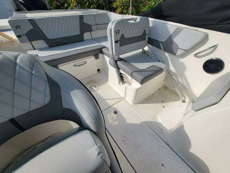 2023 Bayliner VR6 OB