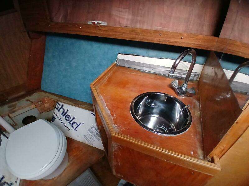 1976 Islander Freeport