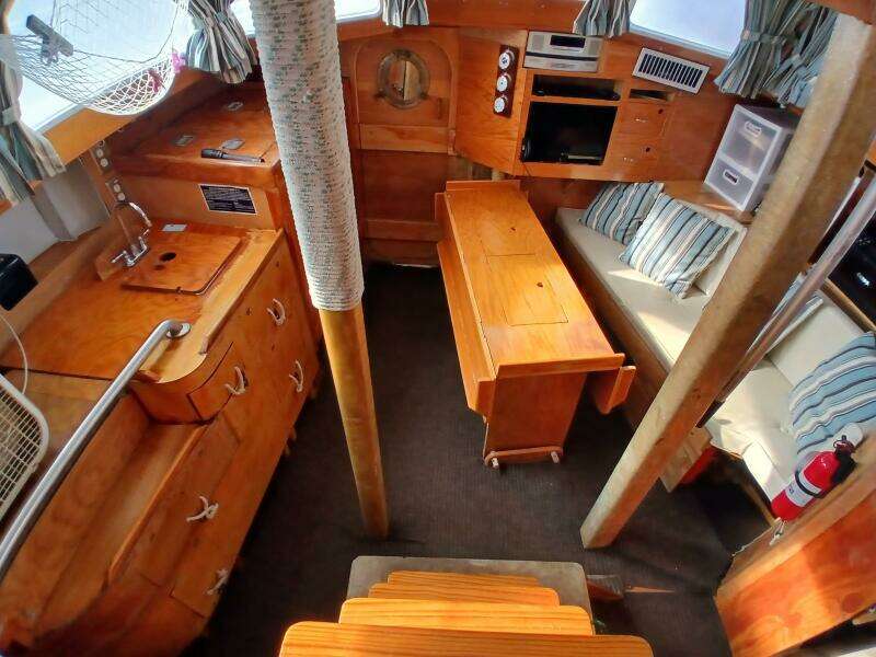 1976 Islander Freeport