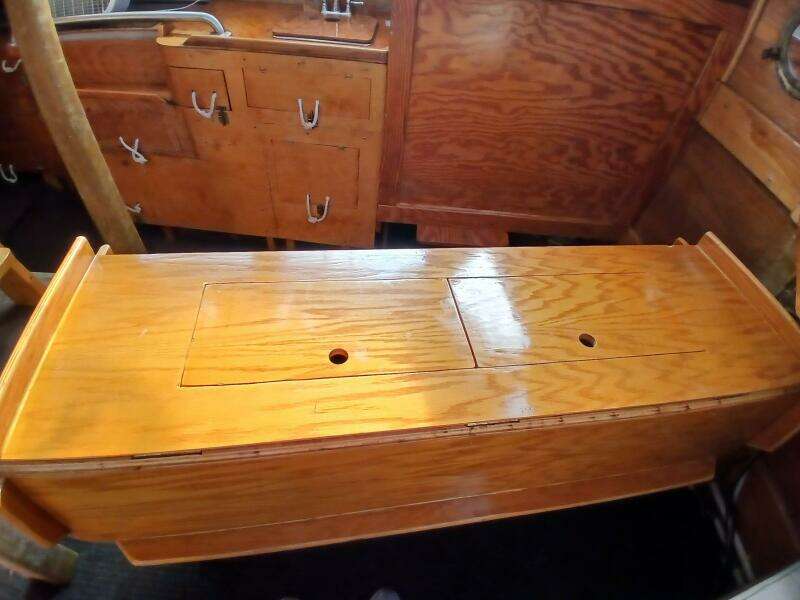 1976 Islander Freeport