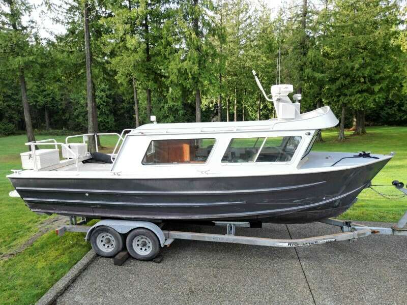 1998 Coastal Craft CC25V22