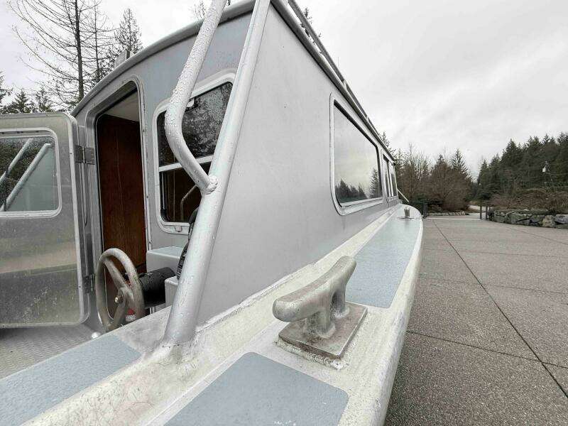1998 Coastal Craft CC25V22