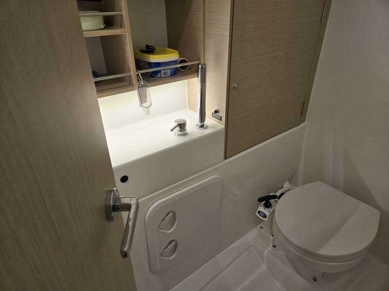 2021 Beneteau Oceanis 30.1