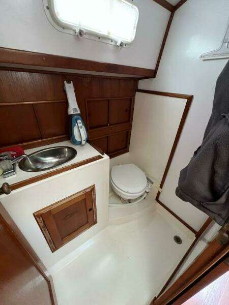 1986 Dickerson Tri-Cabin