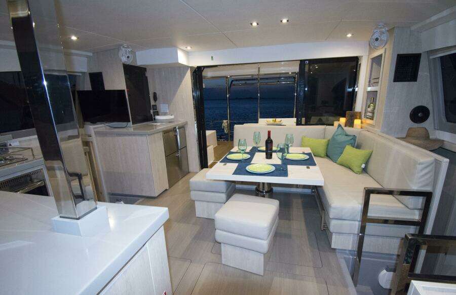 2018 Robertson & Caine Leopard