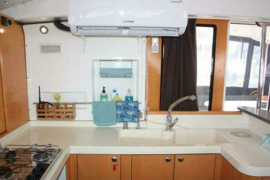 2008 Fountaine Pajot Orana 44