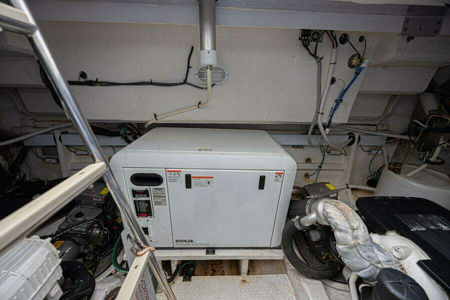 2012 Cruisers Yachts 48 Cantius