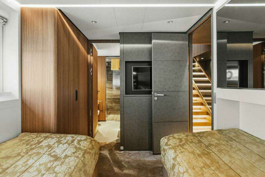 2018 Custom Line CL120