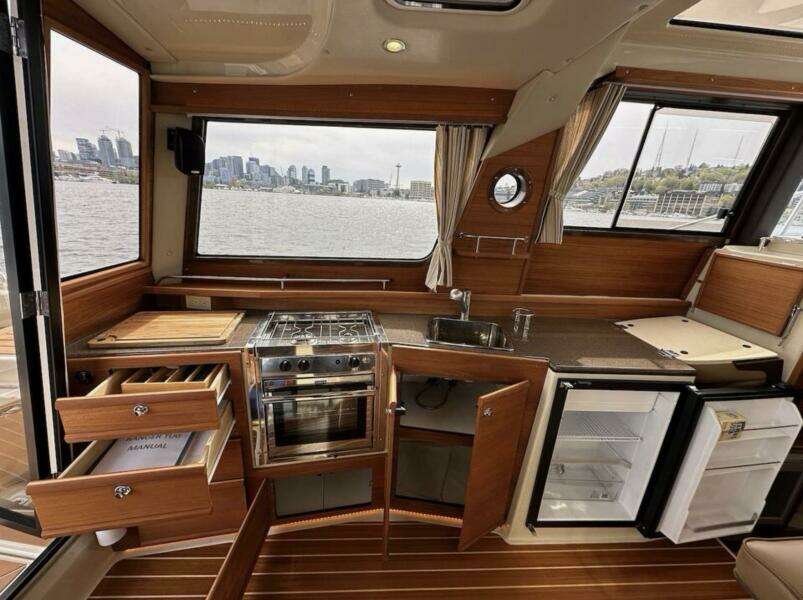 2021 Ranger Tugs R-29 S