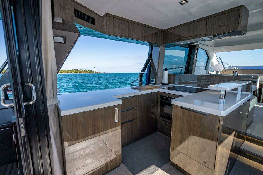 2021 Galeon 500 Fly