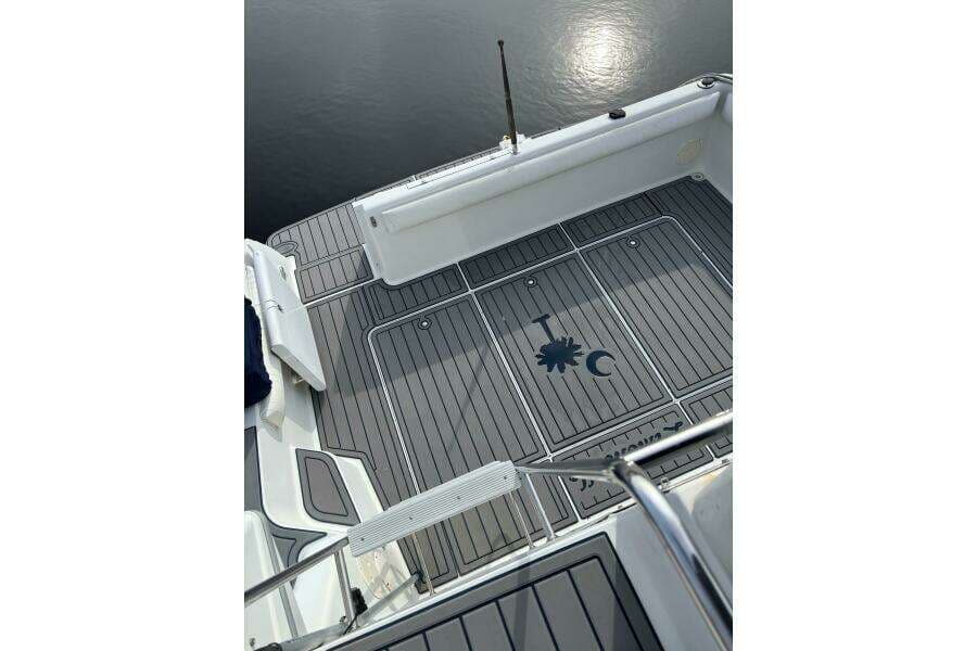 1996 Carver 320 Voyager