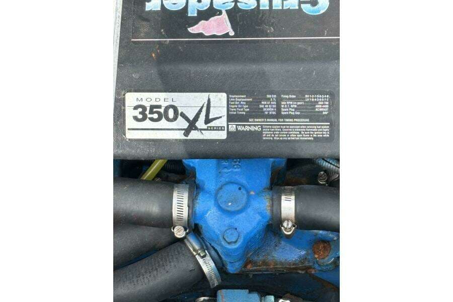 1996 Carver 320 Voyager