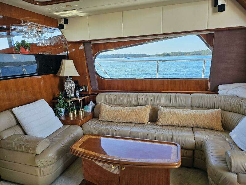 2003 Johnson Flybridge