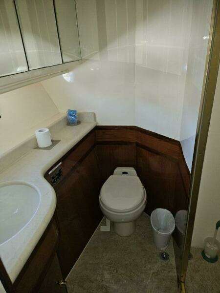 2003 Johnson Flybridge