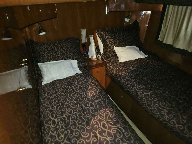 2003 Johnson Flybridge