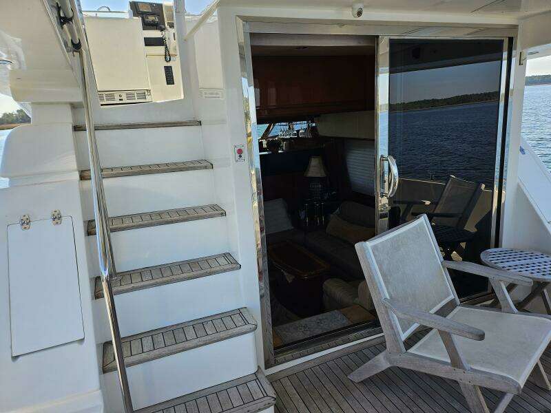 2003 Johnson Flybridge