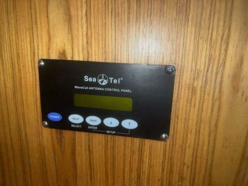 SeaTel Control Panel