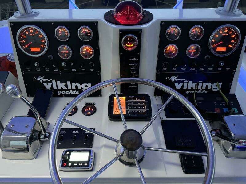 1987 Viking 48 Motor Yacht