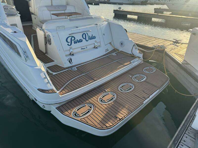 2011 Sea Ray 330 Sundancer