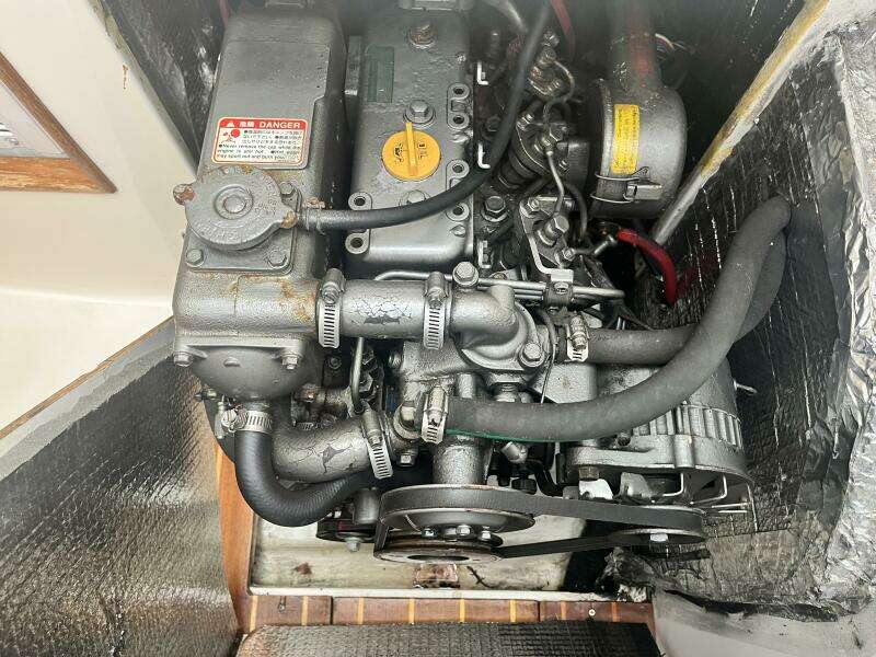 1998 J/32 - Engine