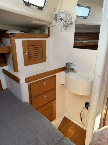 1998 J/32 - Forward Cabin Sink