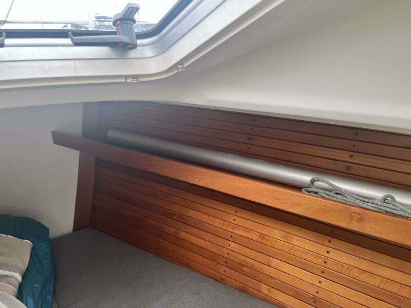 1998 J/32 - Forward Cabin